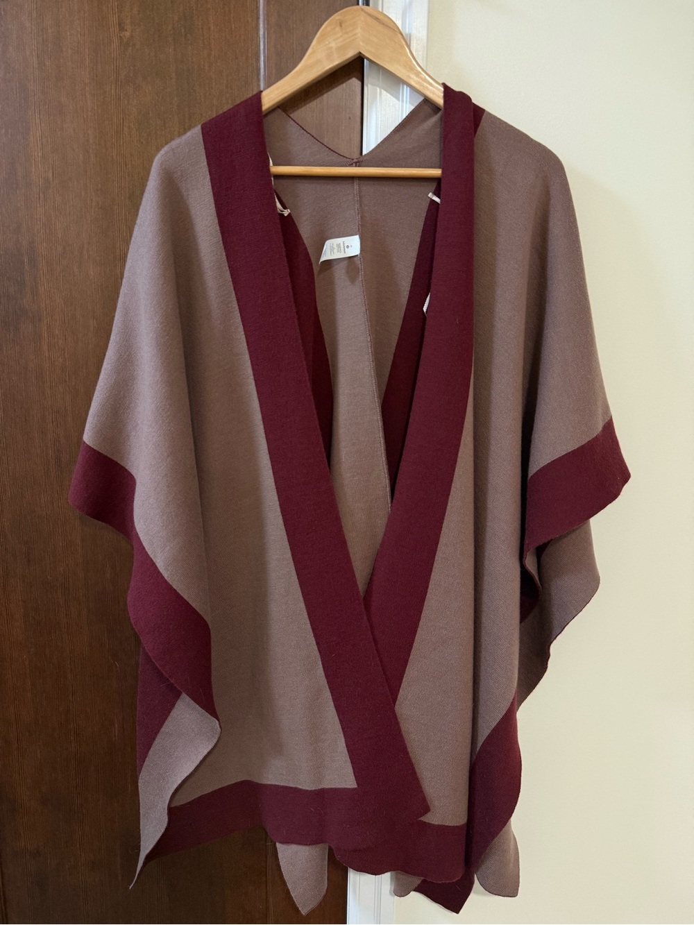 lululemon athletica Taupe and Burgundy Open Front Poncho